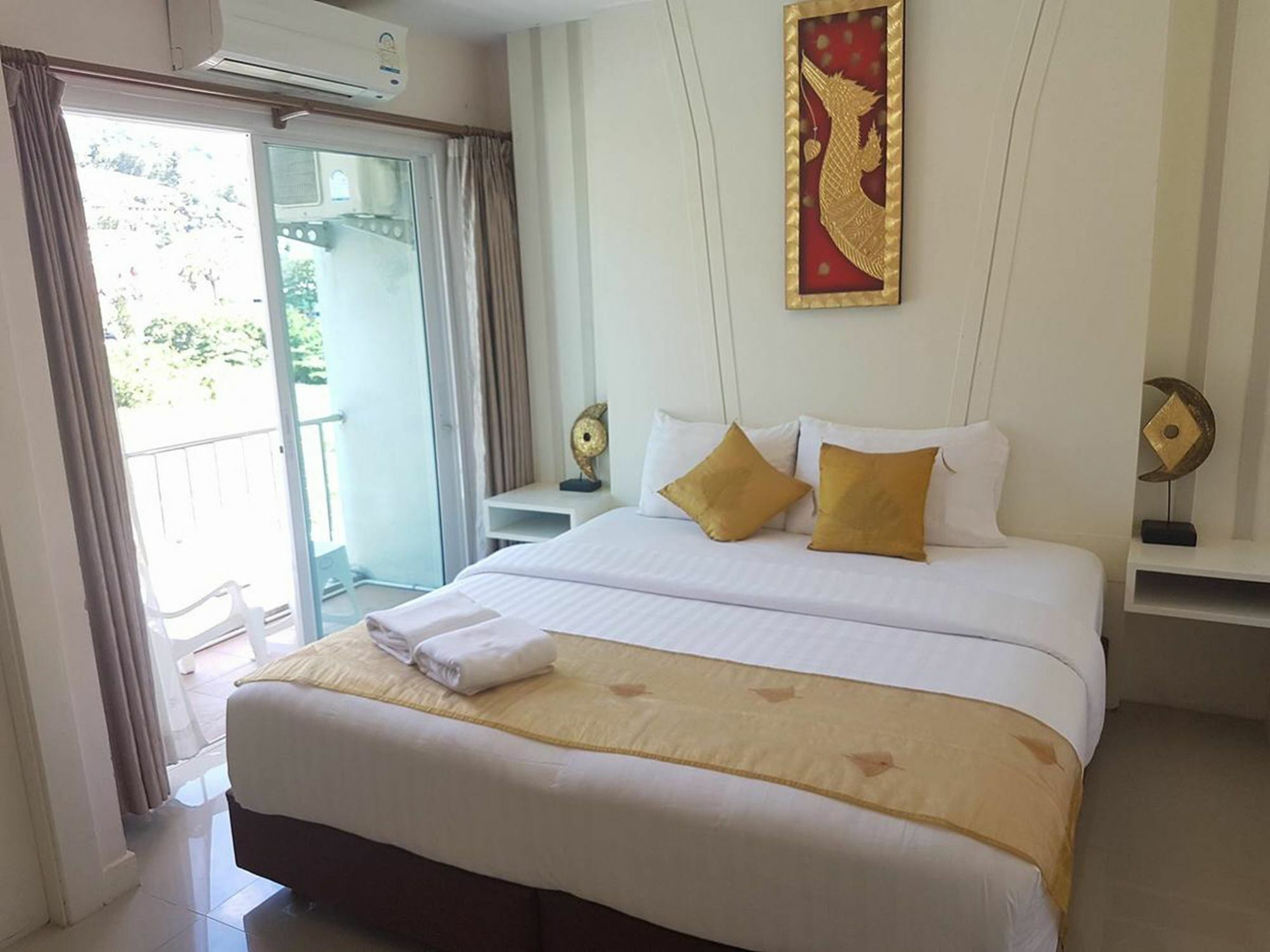 J Sweet Dream Boutique Hotel Phuket Patong Exterior foto
